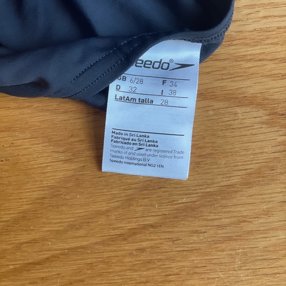 Speedo training suit - Picture 3 of 3